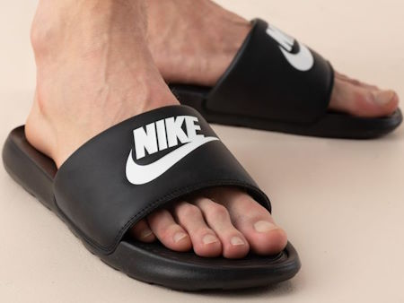 Сланцы Victori One Slide Nike Сланцы Victori One Slide Nike